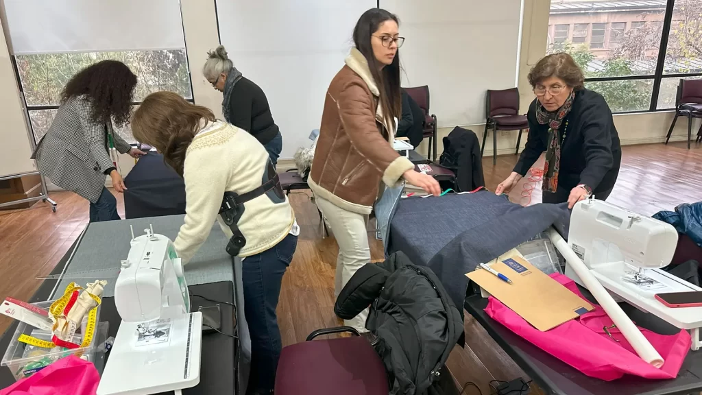 Taller Facultad de Médicina Universidad de Chile <img src="https://activabienestar.cl/wp-content/uploads/2025/08/Facultad-de-Medicina.png"  width="50" height="70" align="center"/>